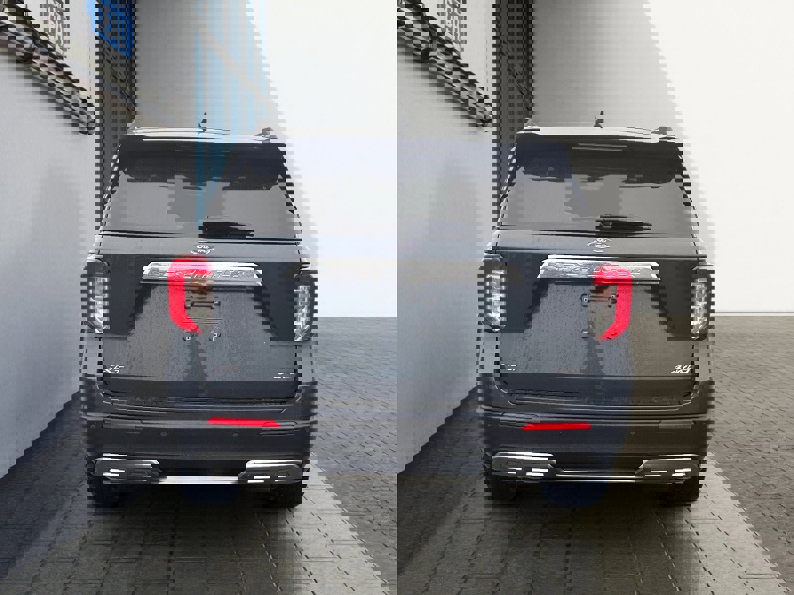 Certified 2023 Ford Explorer XLT w/ Equipment Group 202A image 4