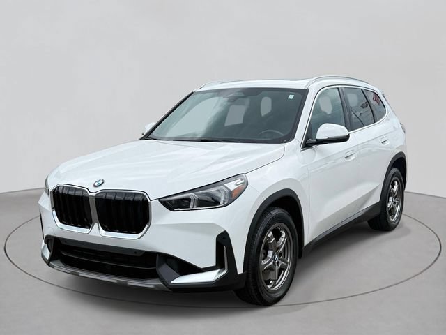 Used 2023 BMW X1 xDrive28i AWD/4WD image 1