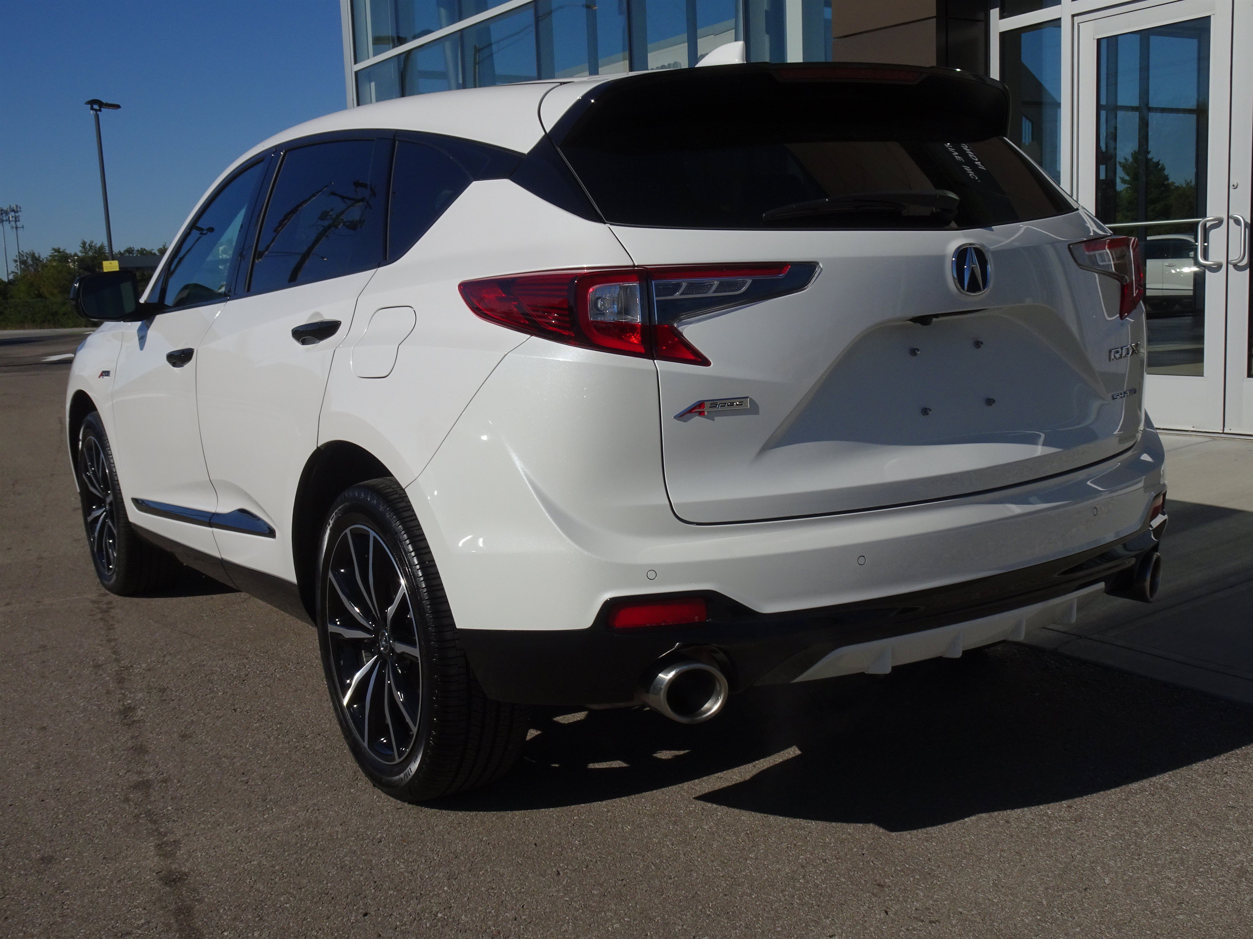 Used 2025 Acura RDX w/ Advance Package AWD/4WD image 3