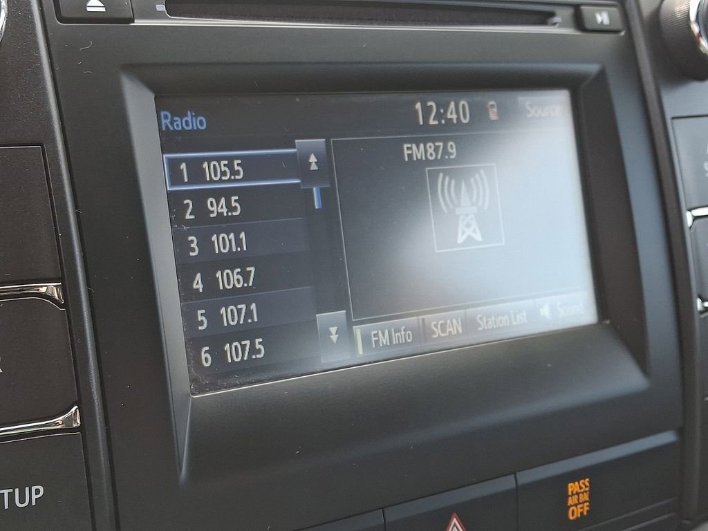 Used 2015 Toyota Camry LE image 17