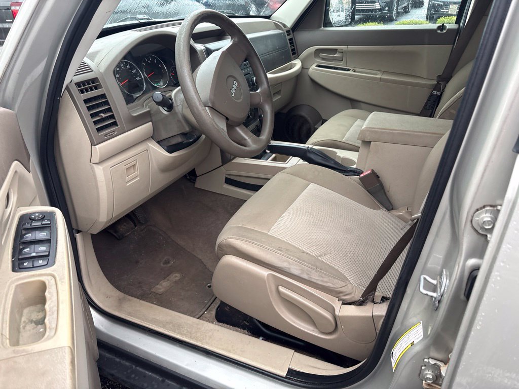 Used 2008 Jeep Liberty Sport w/ Popular Equipment Group AWD/4WD image 5