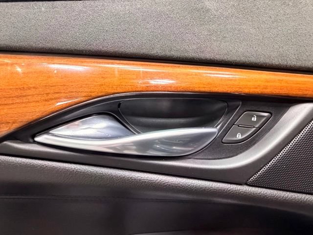 Used 2017 Cadillac Escalade Luxury AWD/4WD image 25