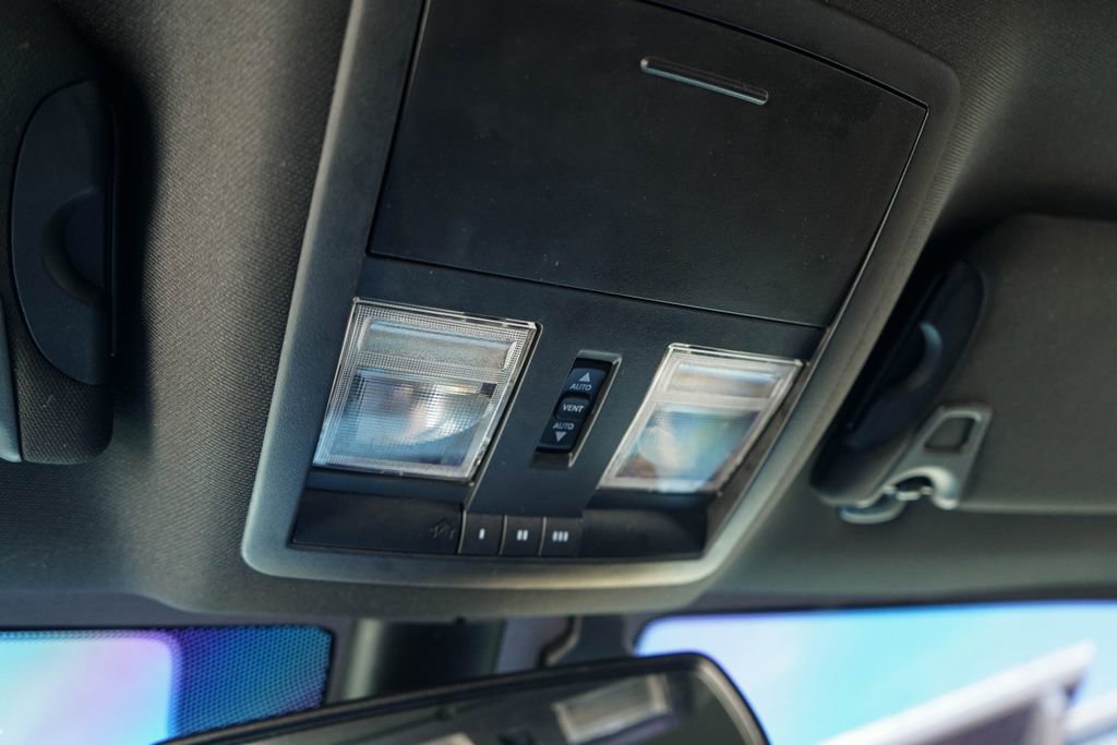 Used 2022 Dodge Challenger R/T image 33