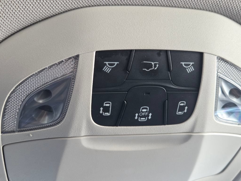 Certified 2018 Chrysler Pacifica Touring-L Plus FWD image 16
