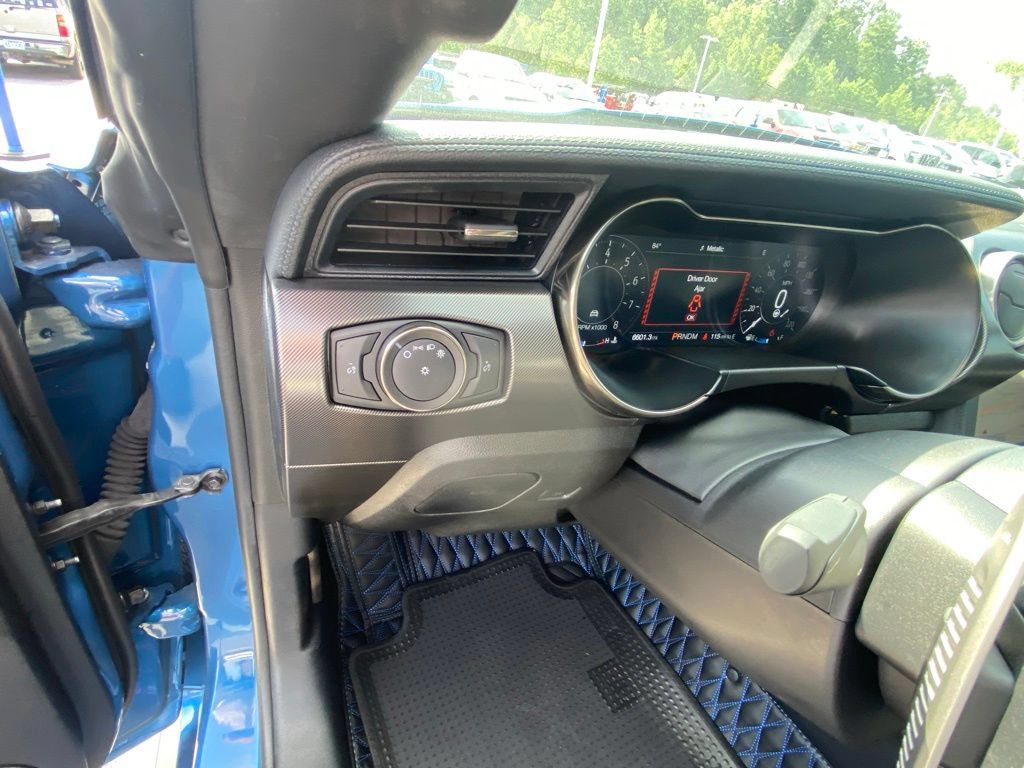 Used 2021 Ford Mustang Shelby GT500 w/ Technology Package RWD image 12