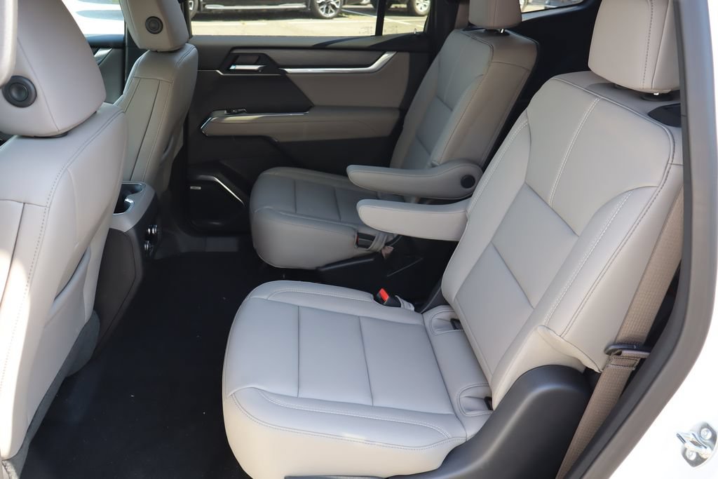 New 2026 GMC Acadia Elevation w/ Elevation Premium Package AWD/4WD image 21