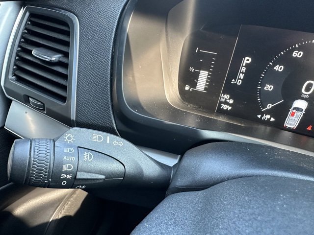 Used 2018 Volvo XC90 T5 Momentum w/ Convenience Package image 14