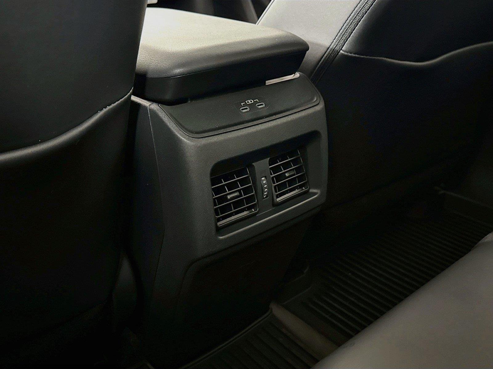 New 2026 Toyota C-HR AWD/4WD image 34