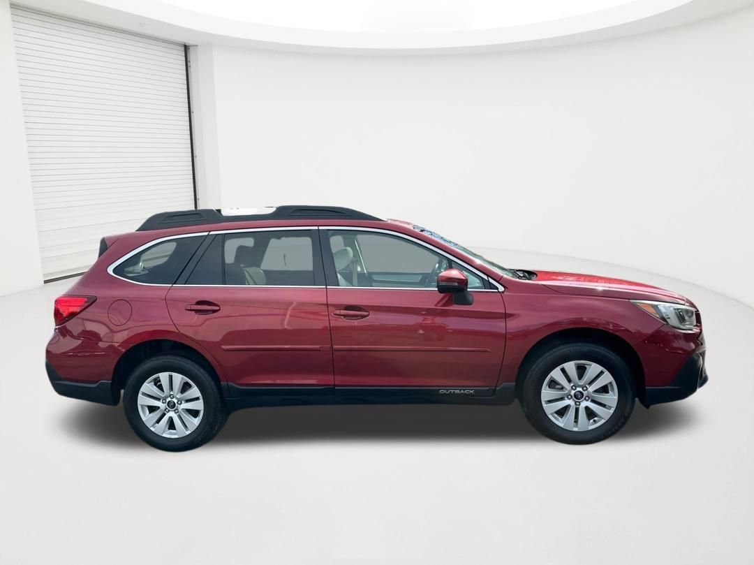 Used 2018 Subaru Outback 2.5i Premium AWD/4WD image 4