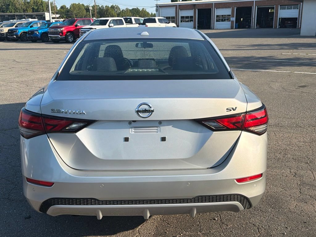 Used 2023 Nissan Sentra SV FWD image 4