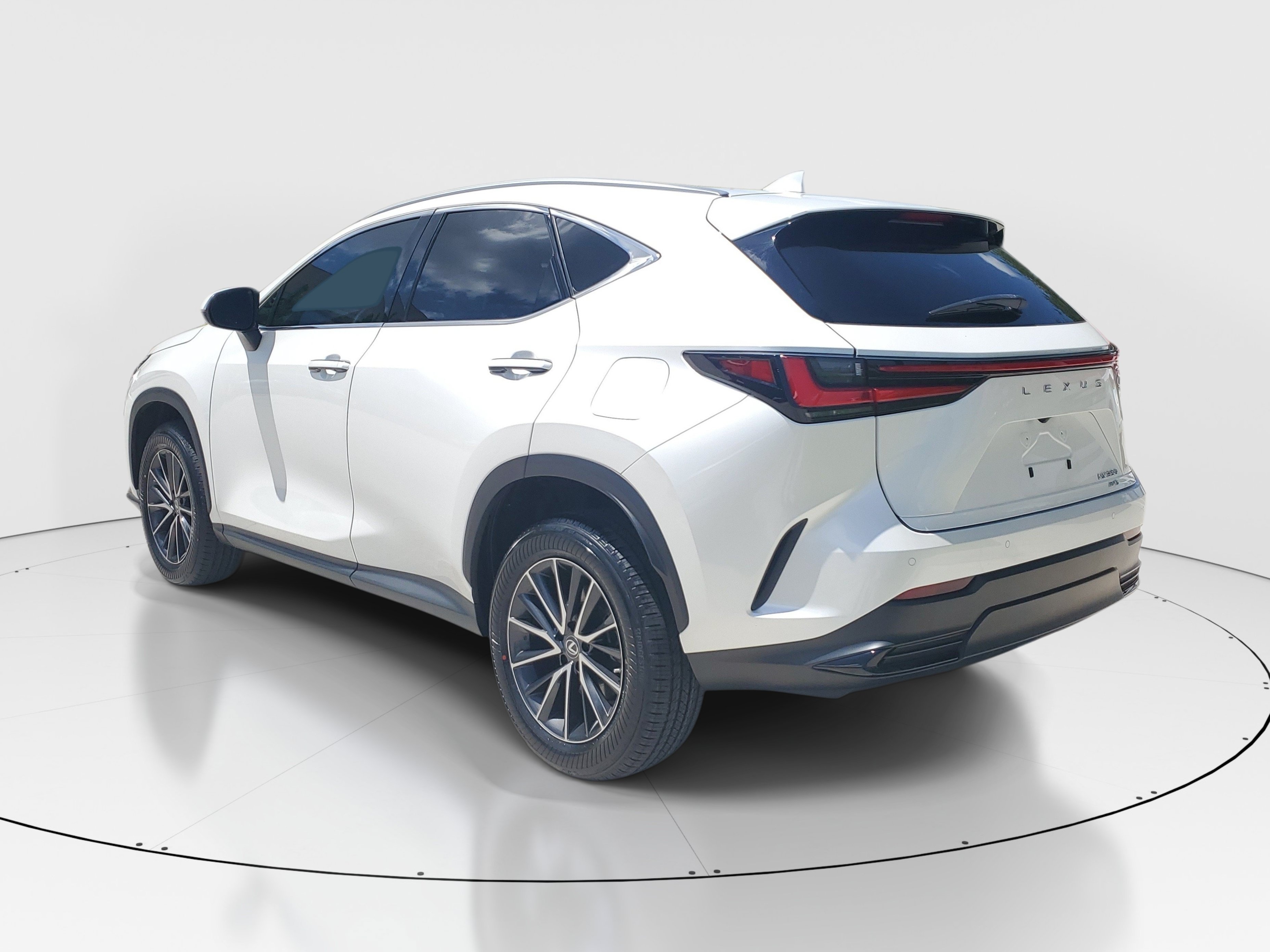 Used 2023 Lexus NX 350 AWD image 5