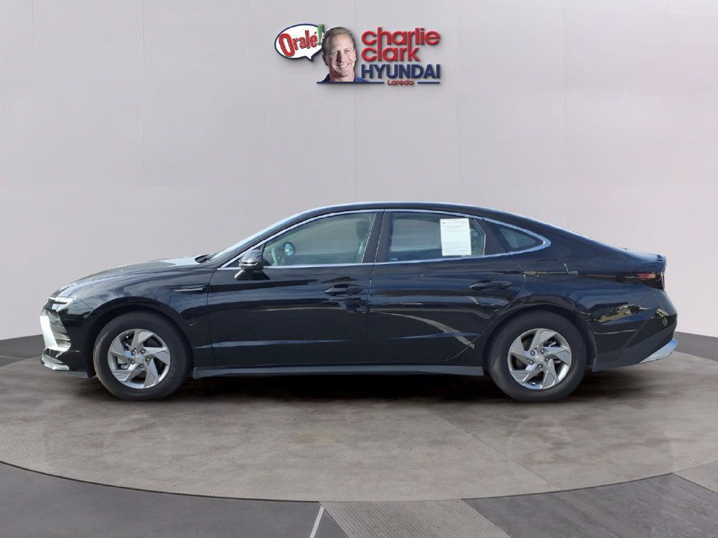 Used 2026 Hyundai Sonata SE FWD image 2