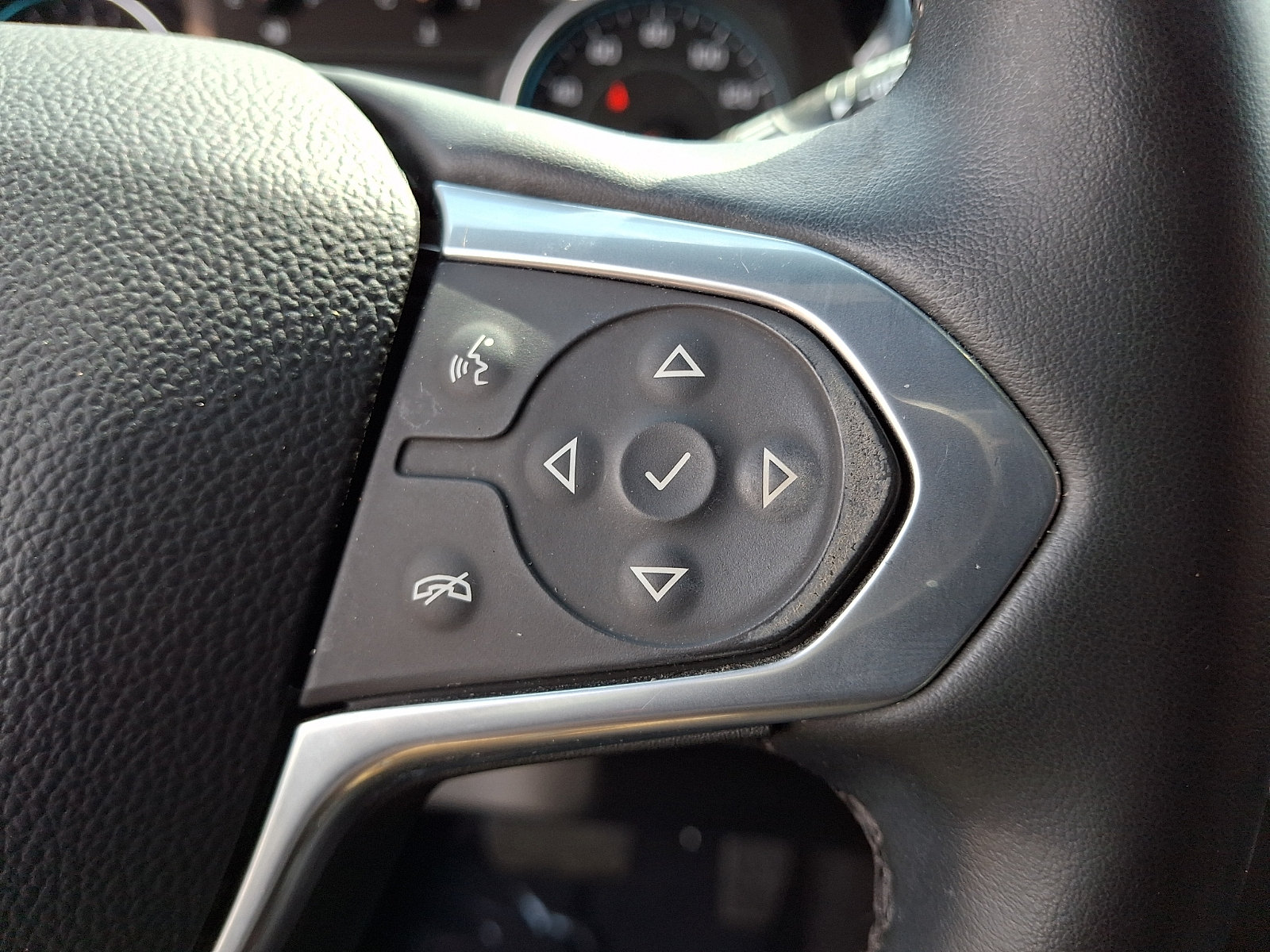 Used 2023 Chevrolet Traverse RS w/ LPO, Floor Liner Package AWD/4WD image 24