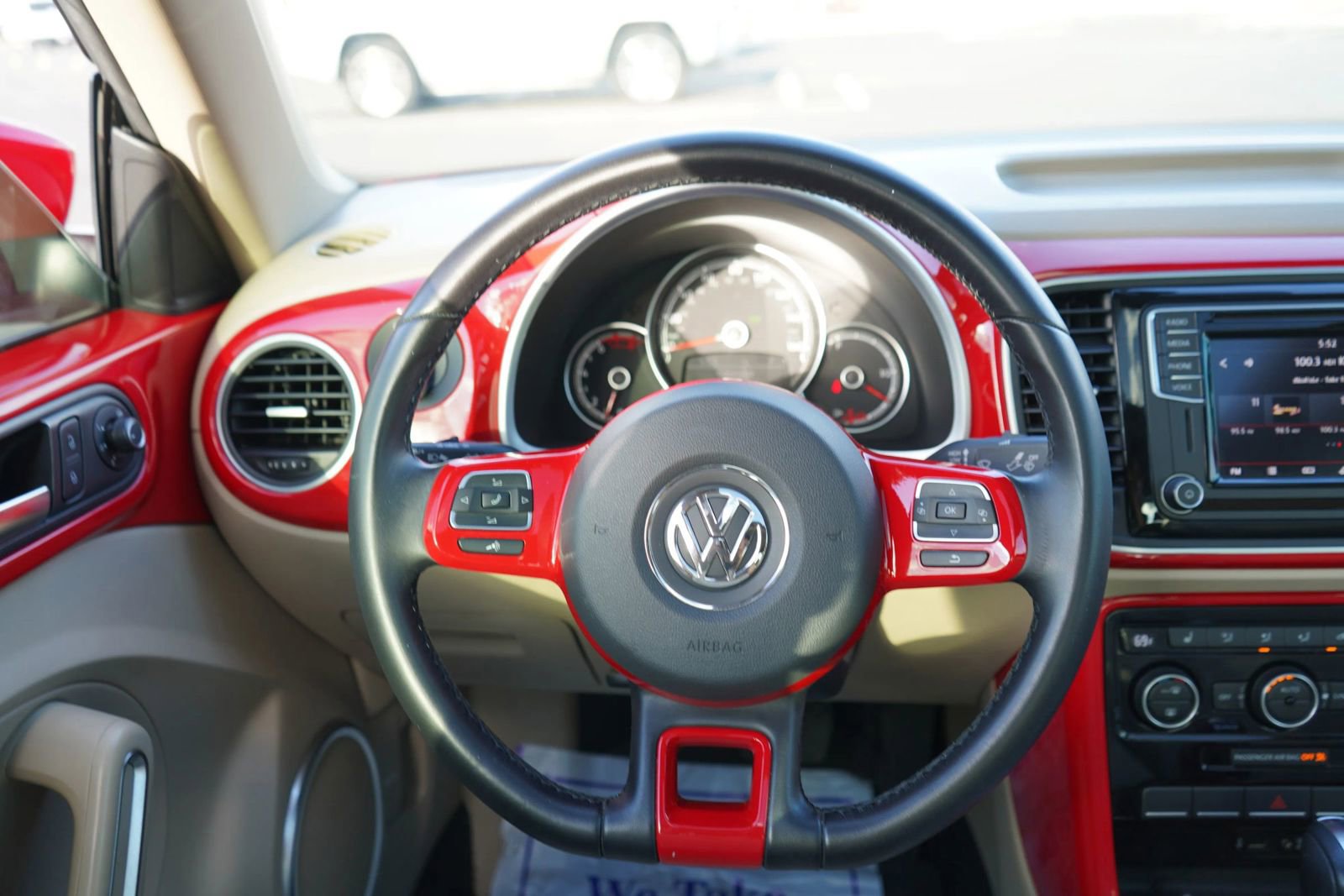 Used 2019 Volkswagen Beetle 2.0T SE image 17