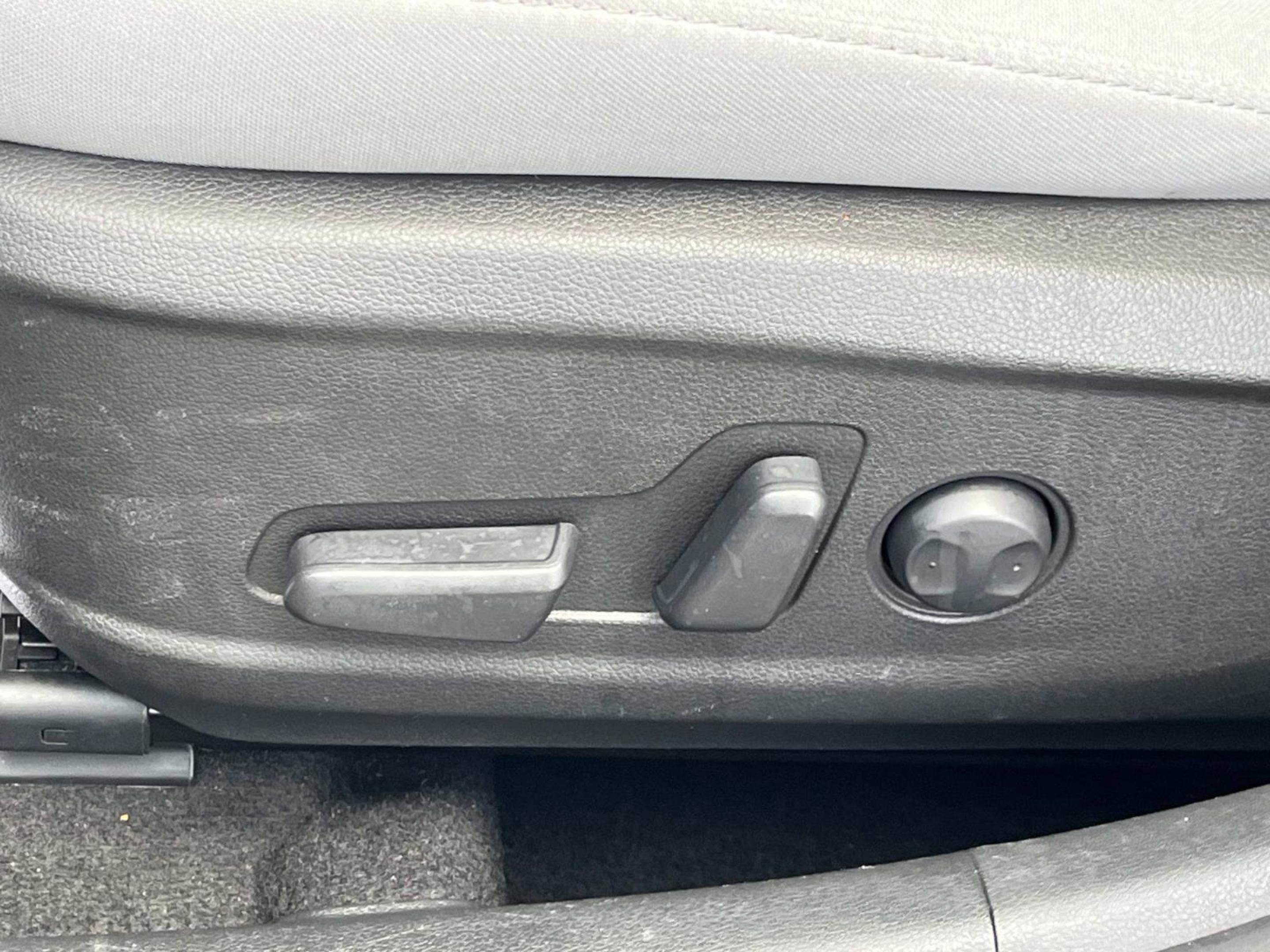 Used 2023 Hyundai Kona SEL image 29