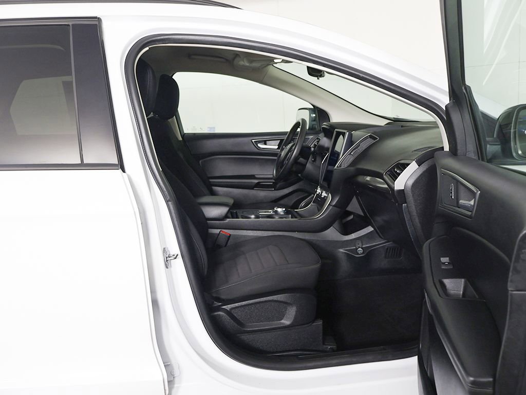Used 2024 Ford Edge SE w/ Black Appearance Package image 25