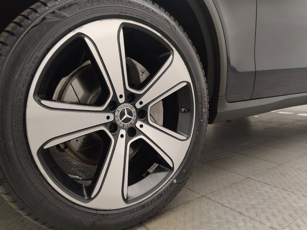 Used 2019 Mercedes-Benz GLC 300 4MATIC image 31