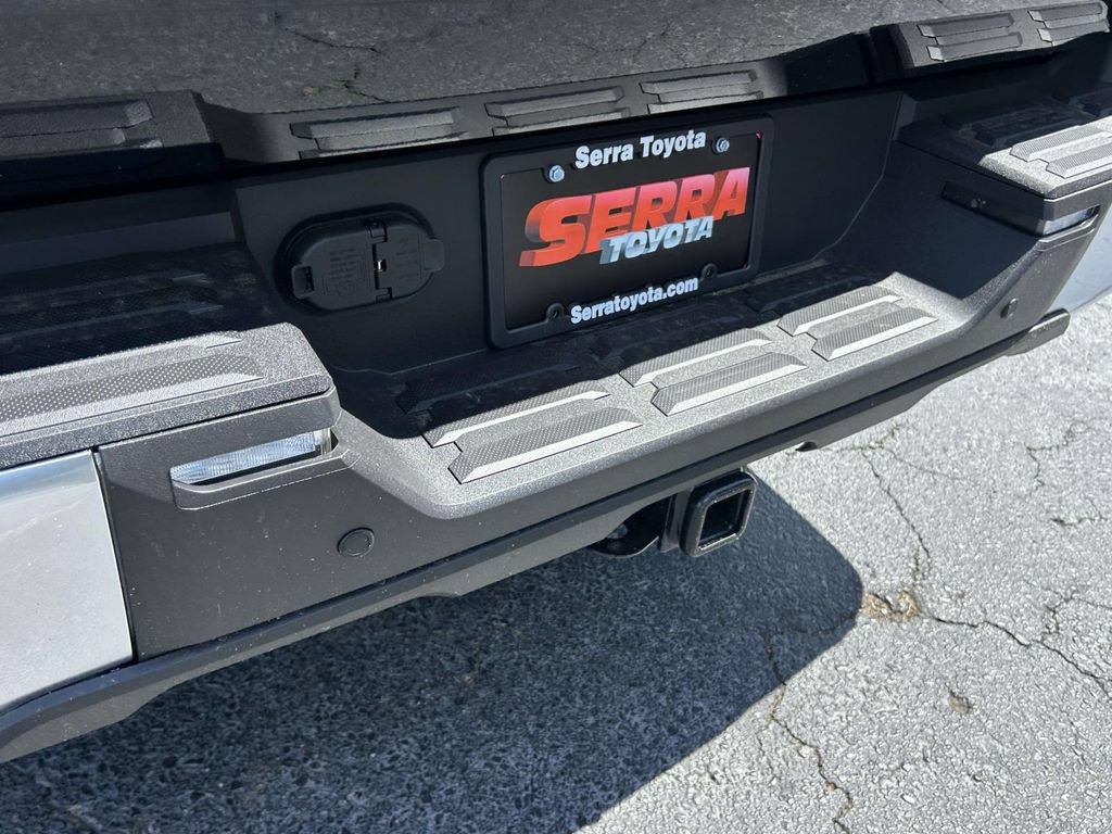 New 2026 Toyota Tundra Limited AWD/4WD image 12