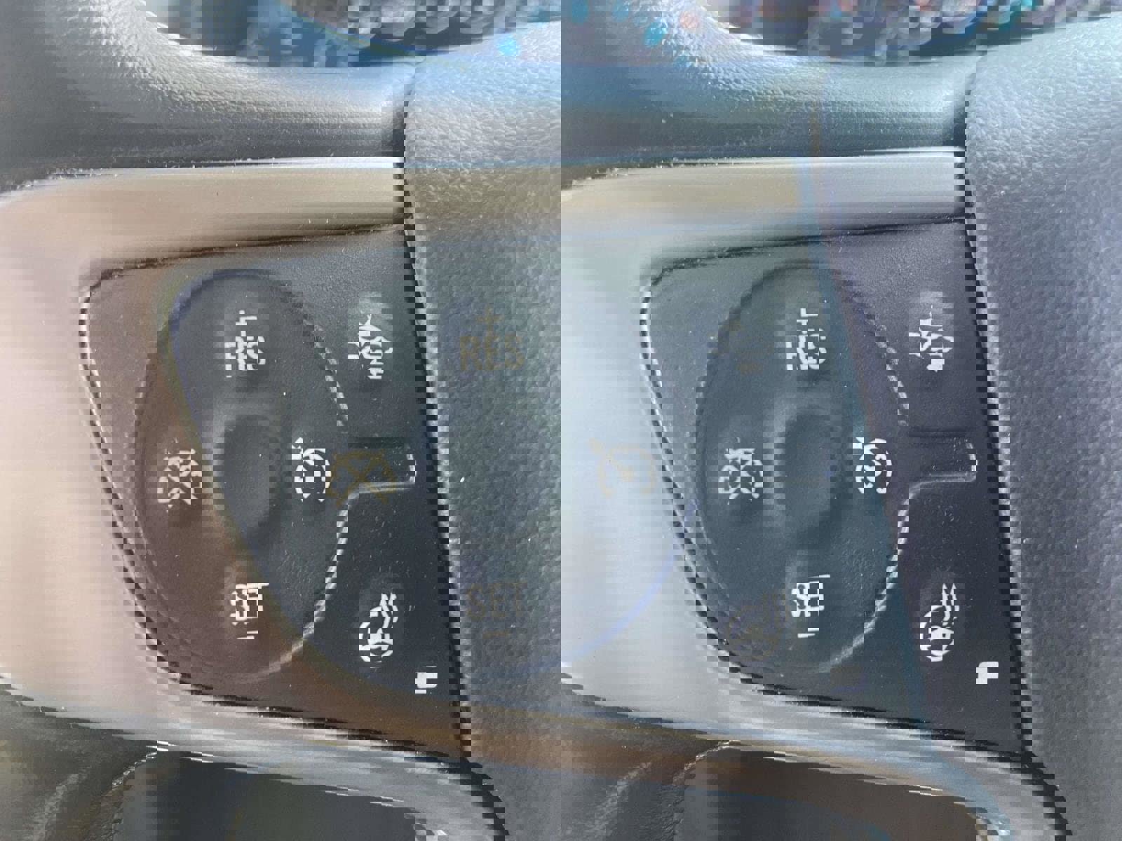 Used 2020 GMC Yukon Denali w/ Enhanced Security Package image 24