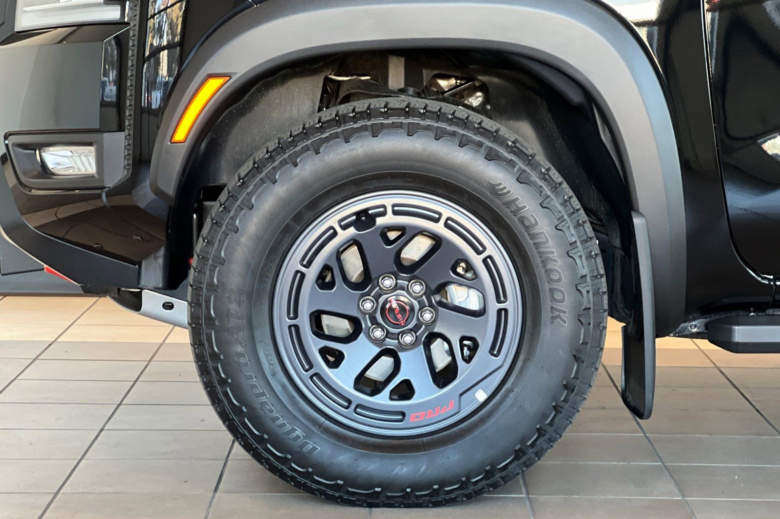 Used 2025 Nissan Frontier PRO-4X w/ Pro Premium Package image 26