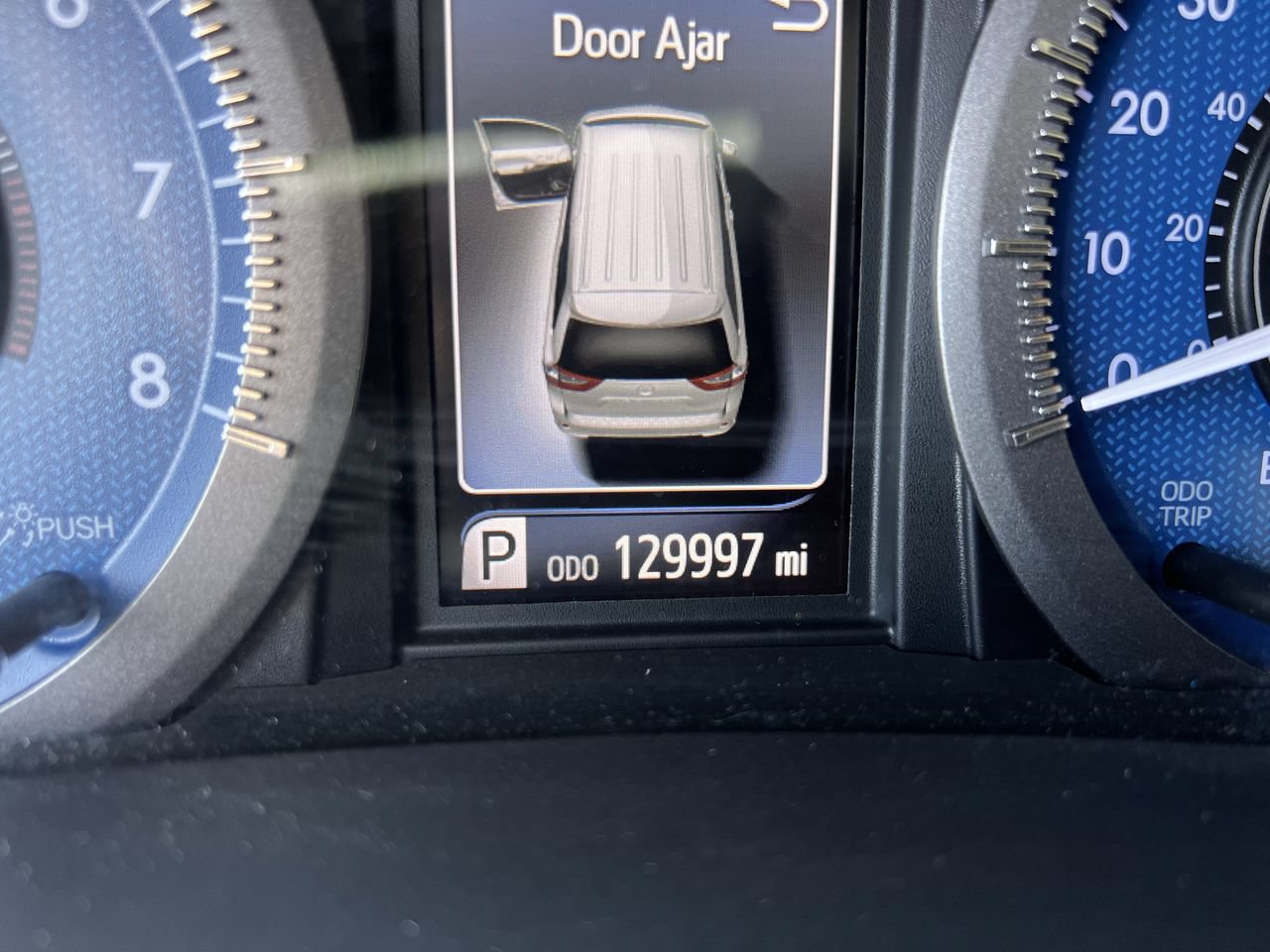 Used 2018 Toyota Sienna XLE FWD image 22