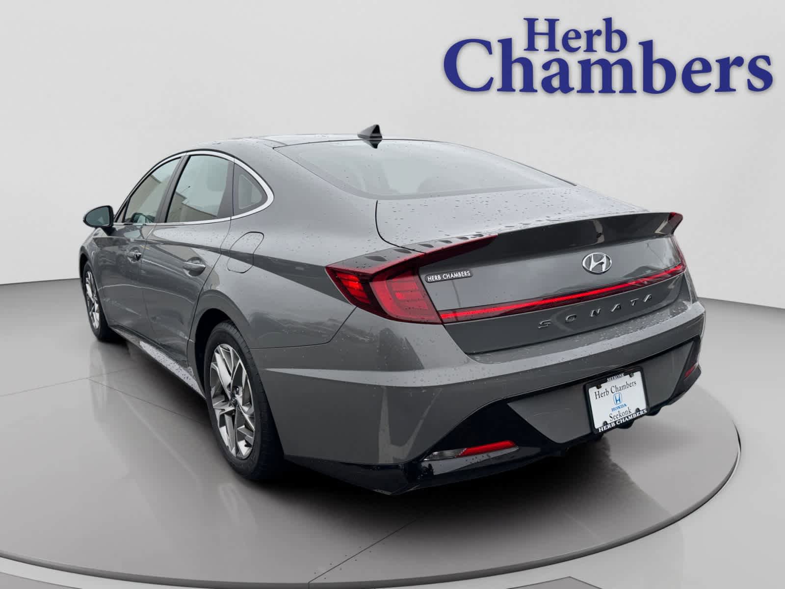 Used 2021 Hyundai Sonata SEL w/ Convenience Package FWD image 3
