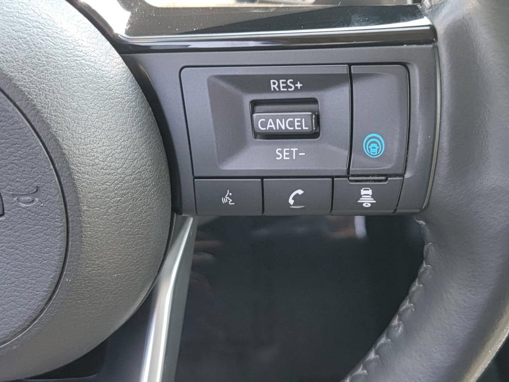 Used 2023 Nissan Pathfinder SL w/ Lighting Package (N92) AWD/4WD image 23