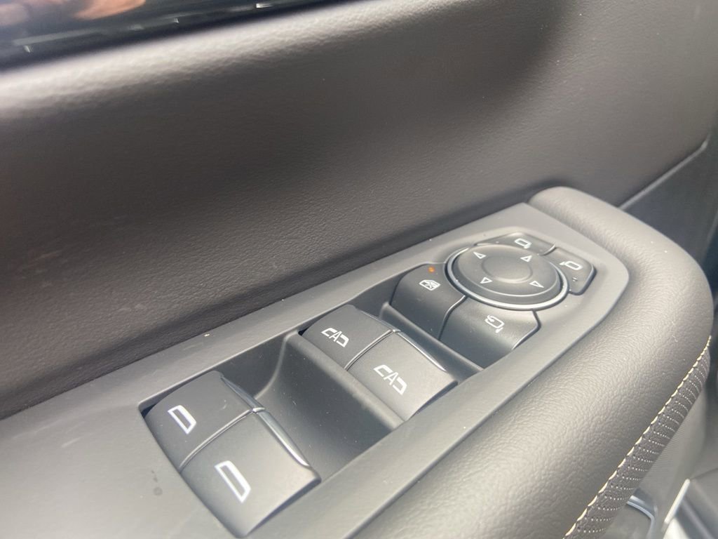 New 2025 Chevrolet Suburban Premier w/ Sun And Tow Package image 10