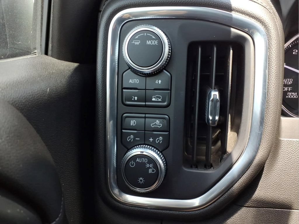 Used 2020 GMC Sierra 1500 Elevation w/ Elevation Value Package AWD/4WD image 17