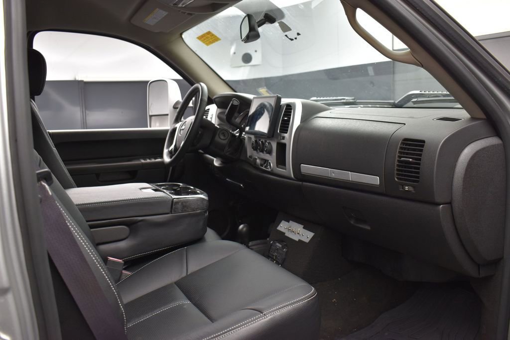 Used 2013 Chevrolet Silverado 2500 W/T AWD/4WD image 15