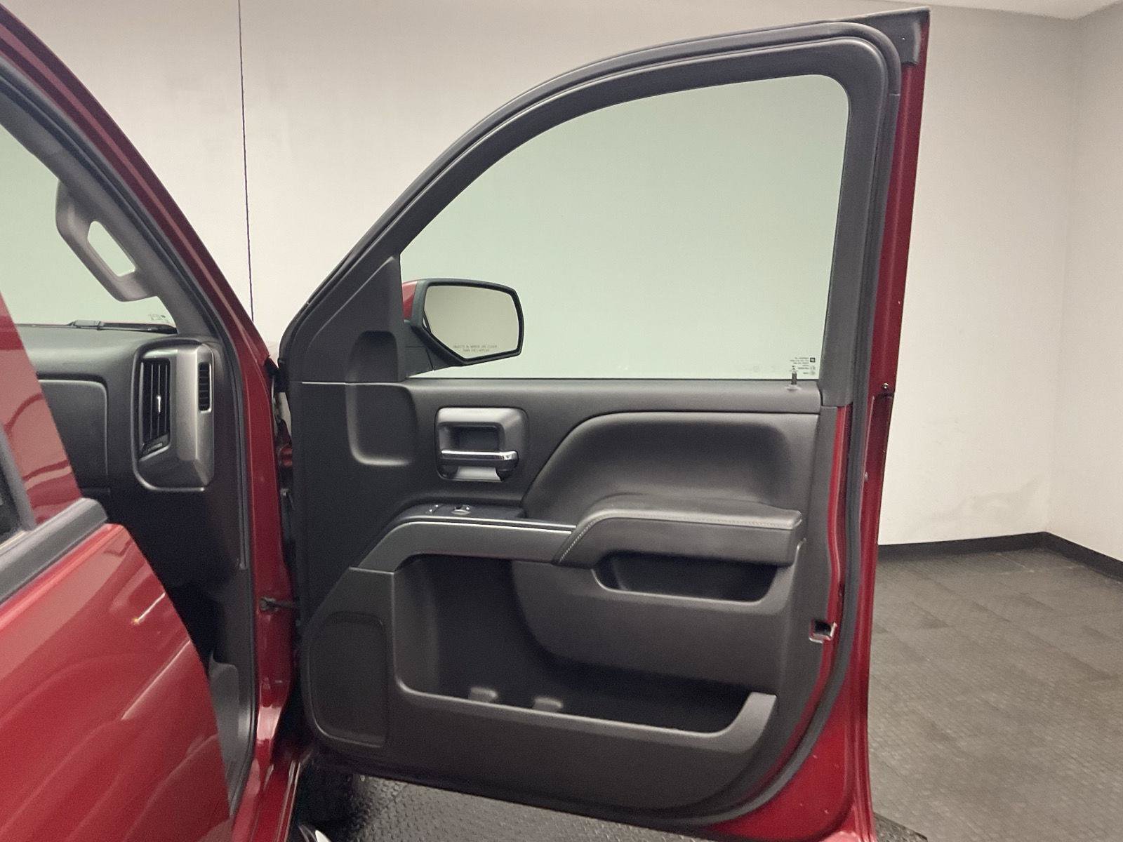 Used 2018 Chevrolet Silverado 1500 LT w/ All Star Edition AWD/4WD image 22