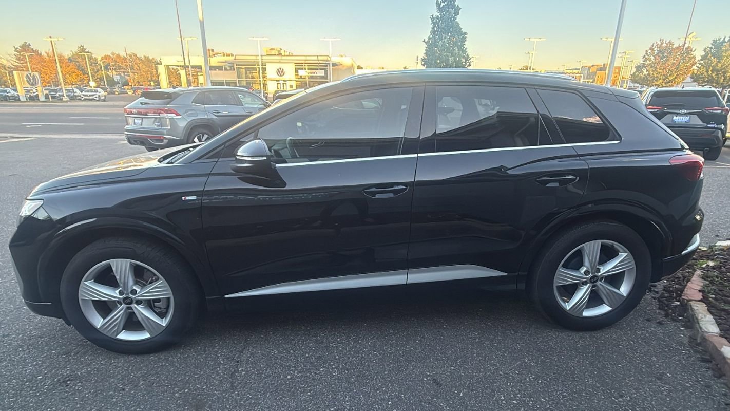 Used 2024 Audi Q4 e-tron Premium Plus w/ Premium Plus image 4