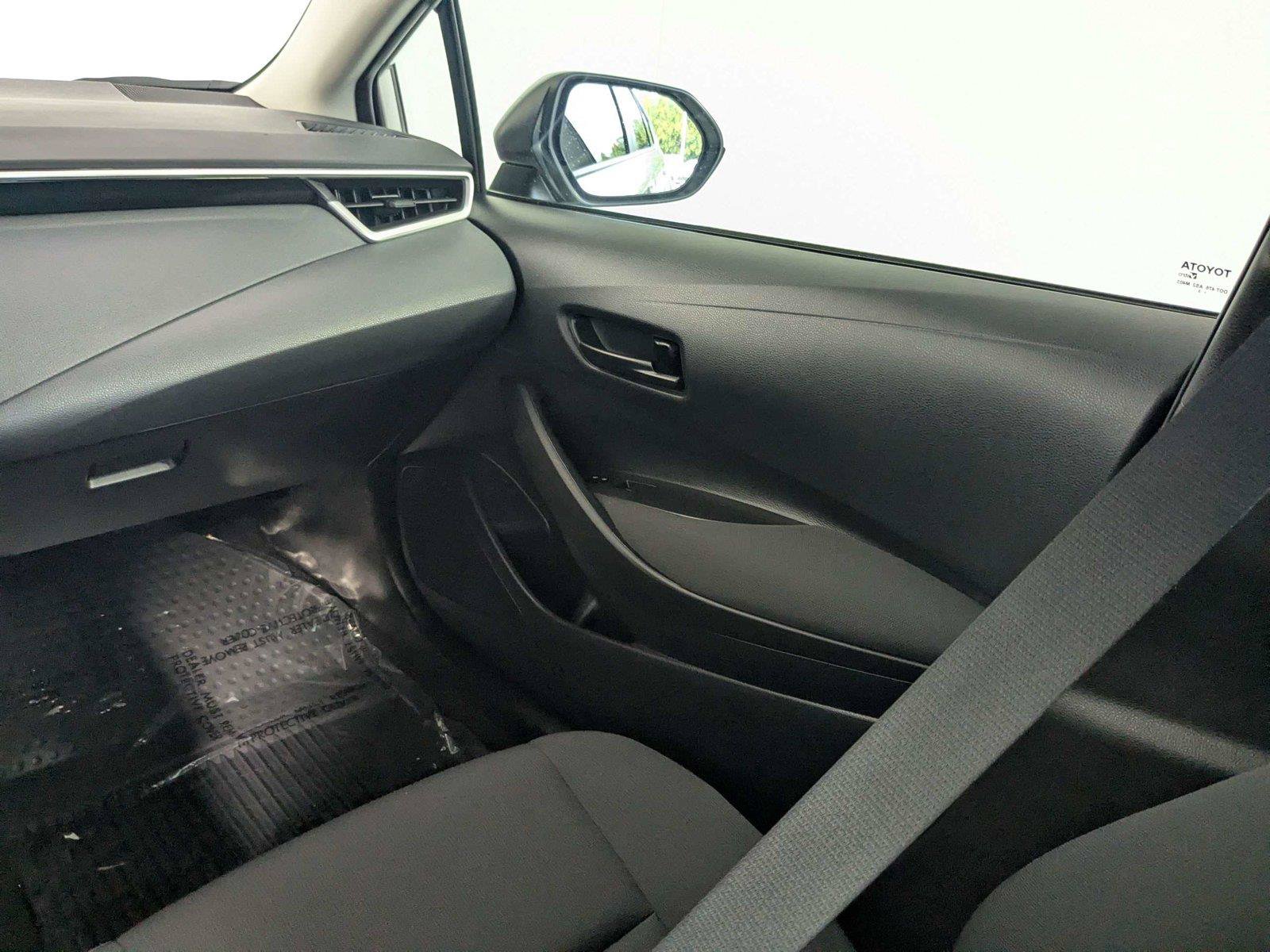 Certified 2025 Toyota Corolla LE FWD image 37