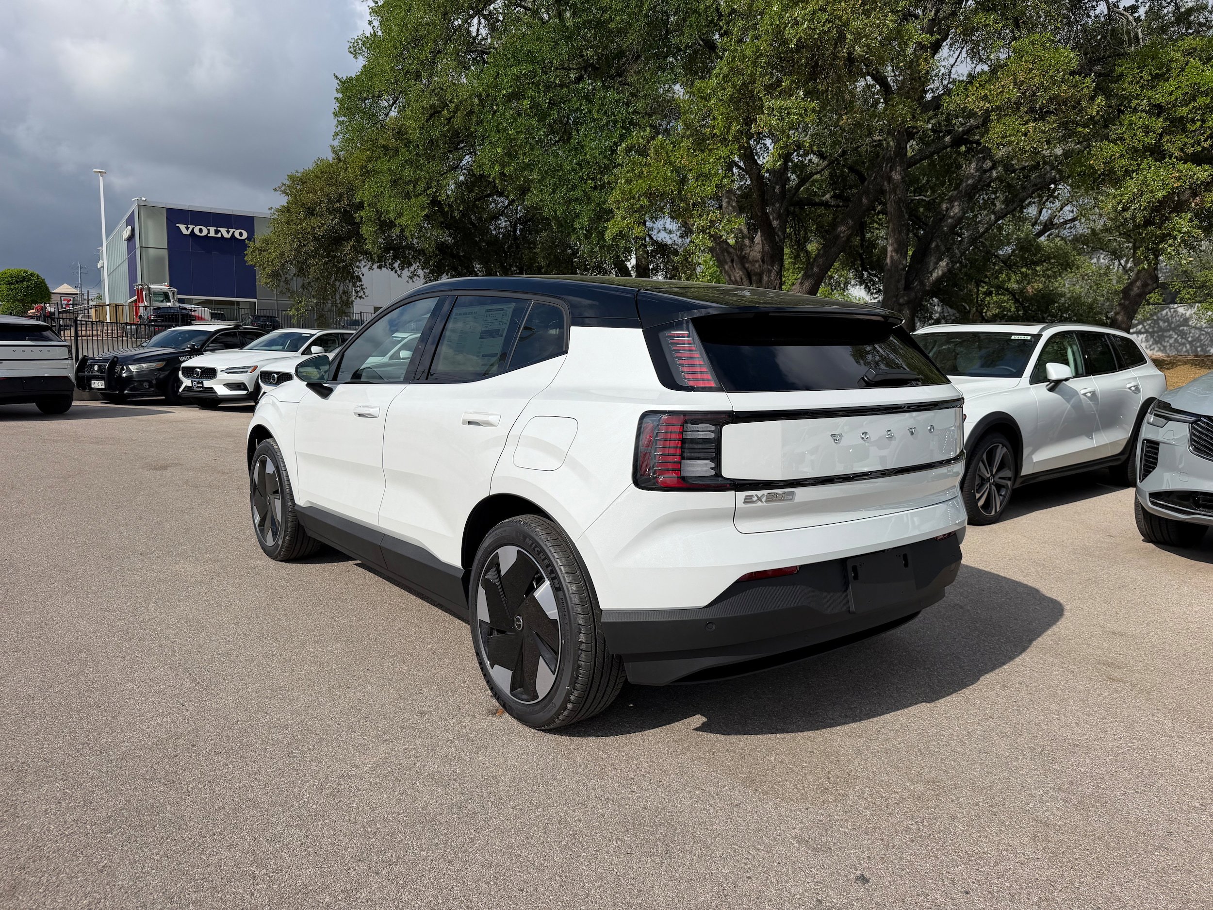 New 2026 Volvo EX30 Plus w/ Protection Package RWD image 4