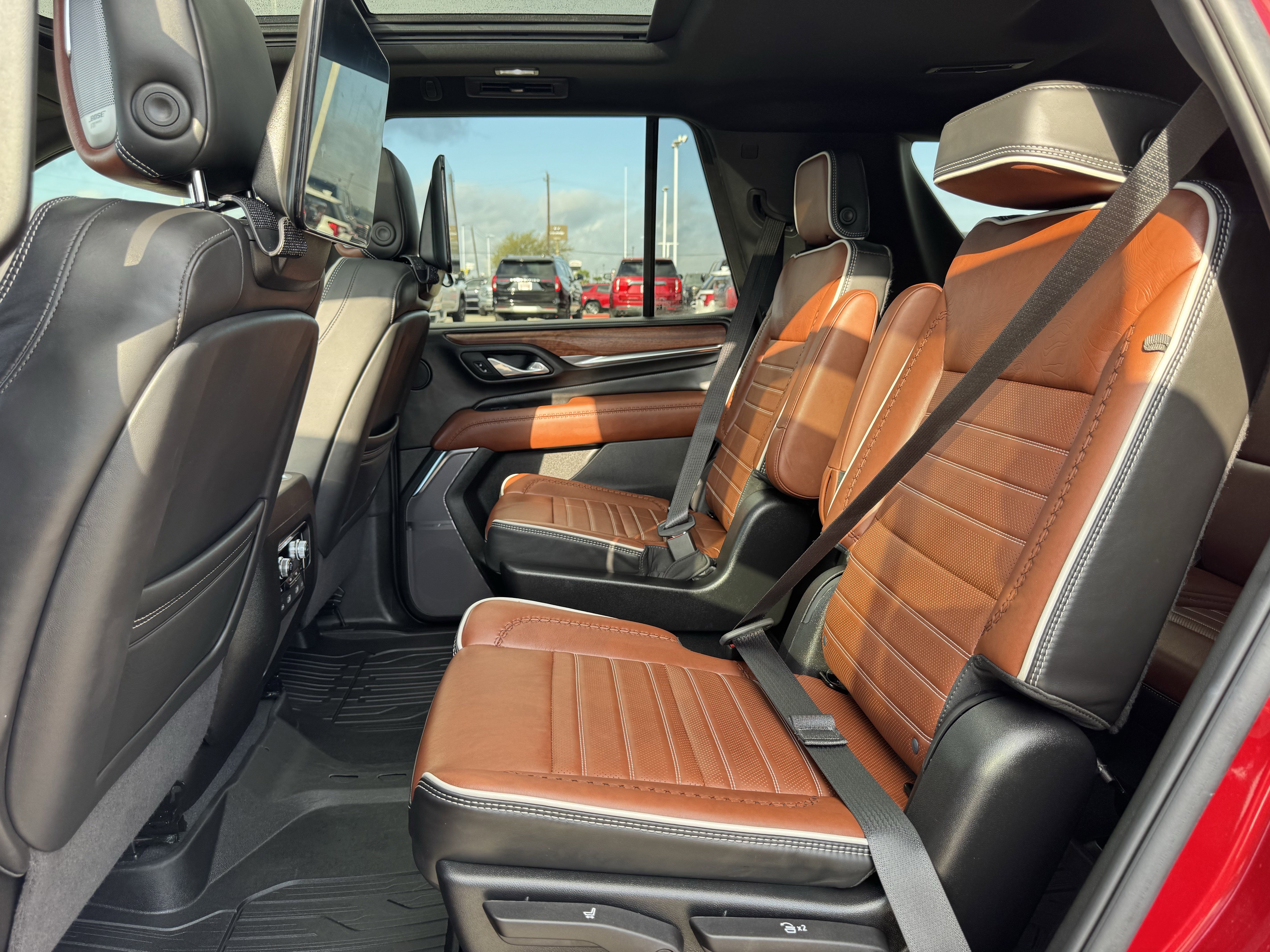 Used 2024 GMC Yukon Denali Ultimate image 30
