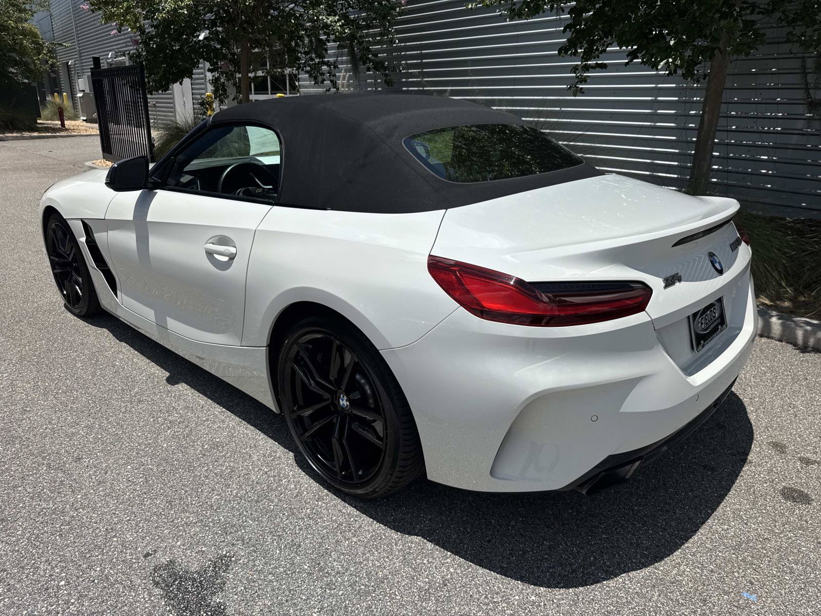 Used 2020 BMW Z4 M40i w/ Executive Package RWD image 3