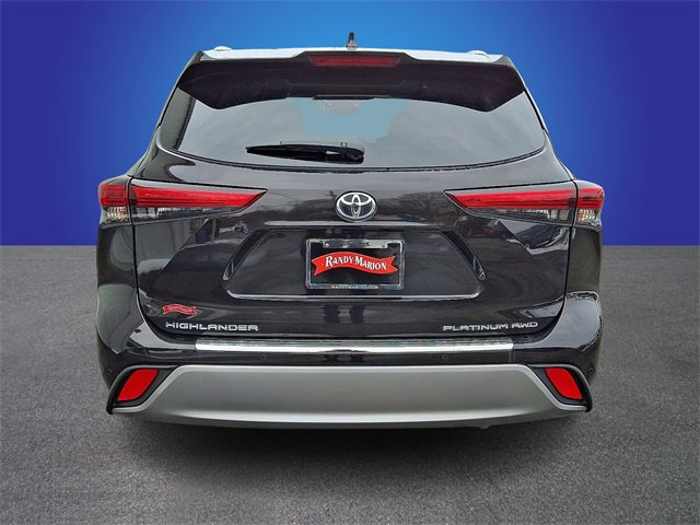 Used 2022 Toyota Highlander Platinum image 6