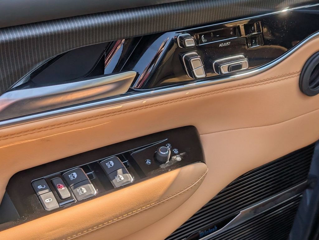 New 2026 Jeep Grand Wagoneer L Summit AWD/4WD image 10