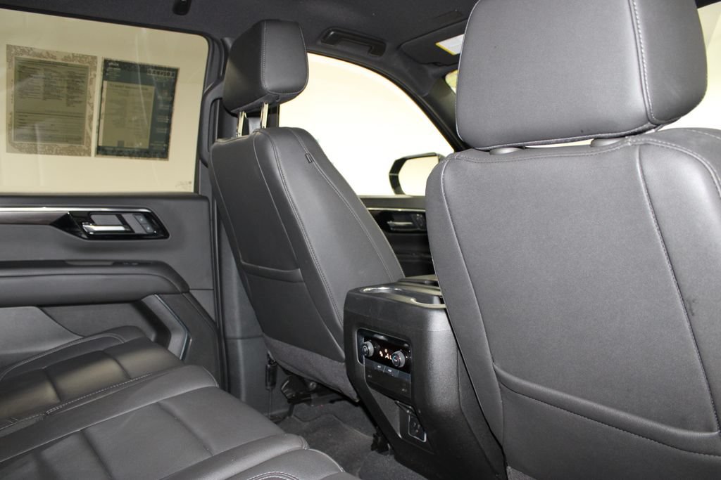 Used 2025 Chevrolet Tahoe LT AWD/4WD image 35