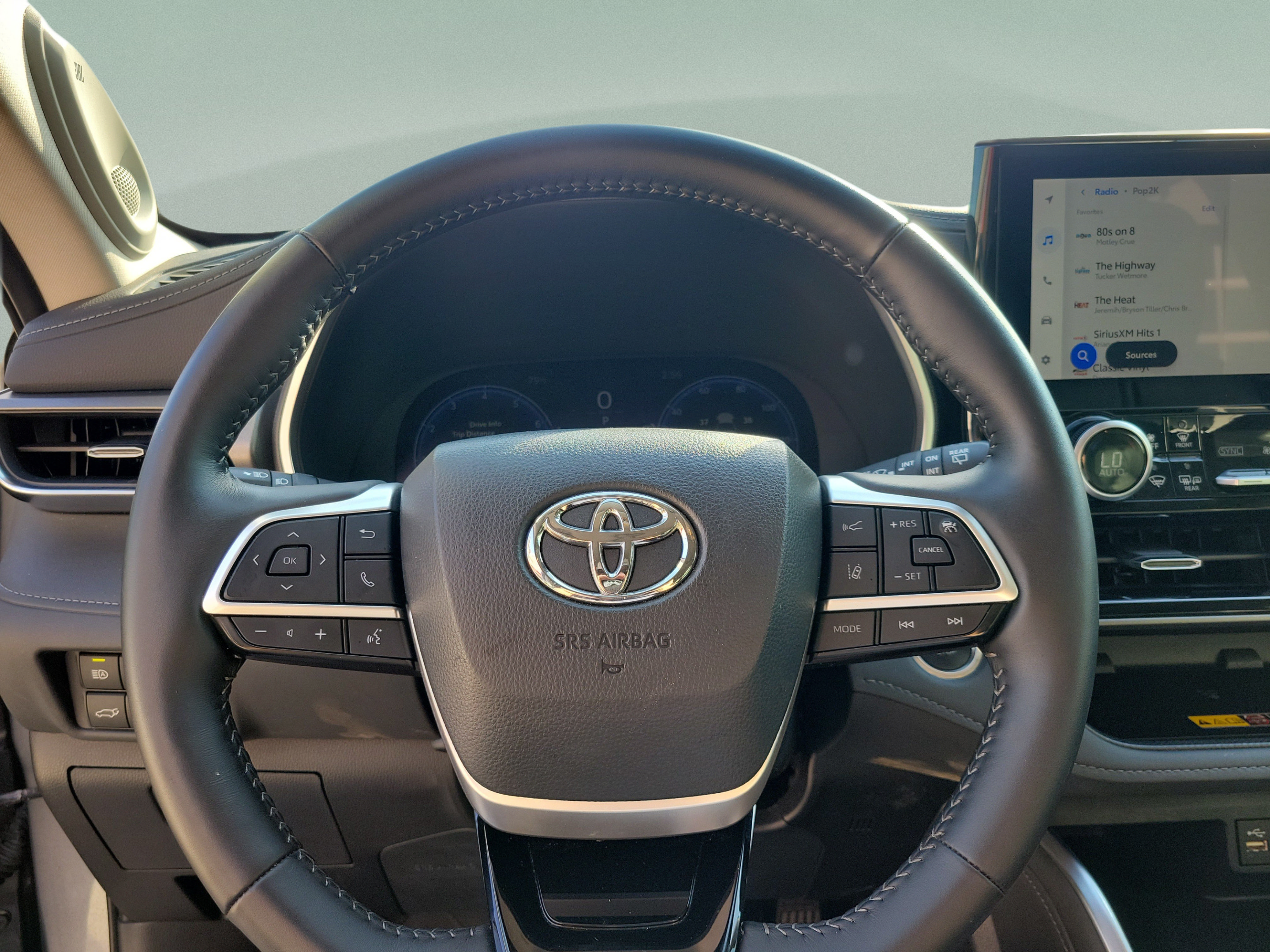 Certified 2025 Toyota Highlander Limited FWD image 13