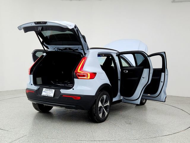 New 2026 Volvo XC40 B5 Plus w/ Protection Package Premier image 11