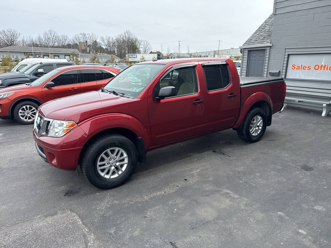 Used 2014 Nissan Frontier SV w/ SV Value Truck Package AWD/4WD image 3