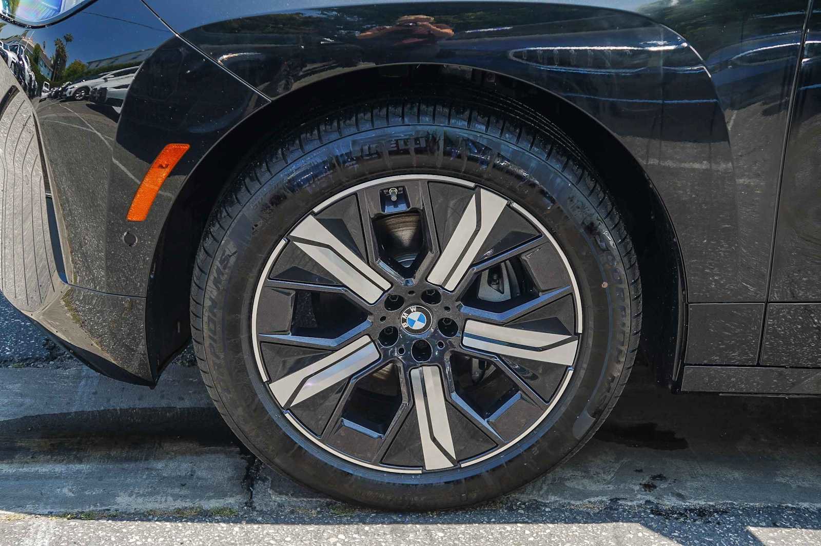 New 2026 BMW iX xDrive45 w/ Premium Package AWD/4WD image 10