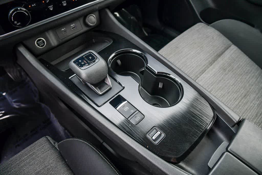 Used 2021 Nissan Rogue S FWD image 19