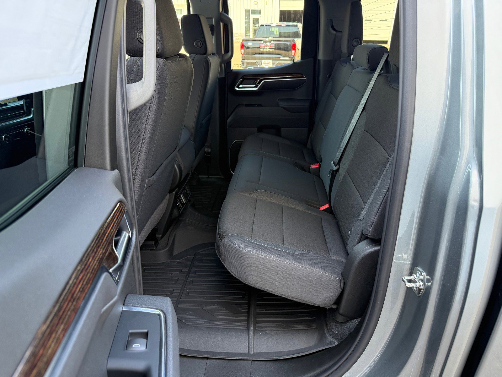 New 2026 GMC Sierra 1500 Elevation image 13