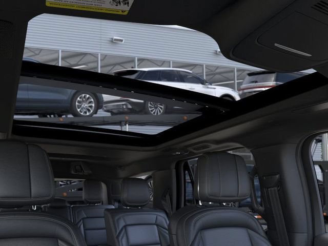 New 2026 Lincoln Navigator Reserve w/ Jet Appearance Package AWD/4WD image 19
