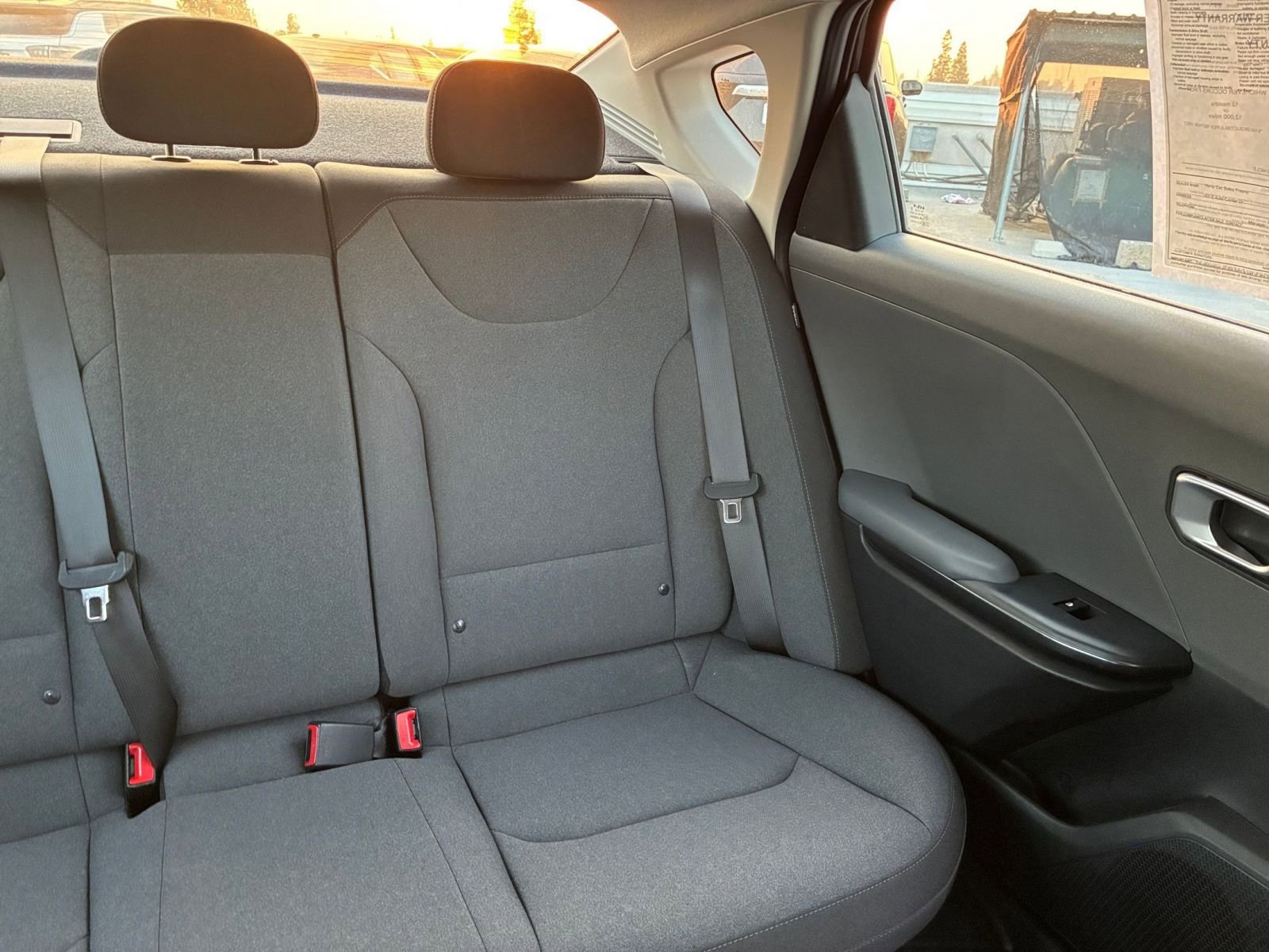 Used 2025 Kia K4 LXS image 36