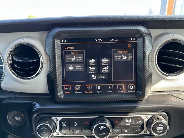 Used 2022 Jeep Wrangler Unlimited Sahara AWD/4WD image 37