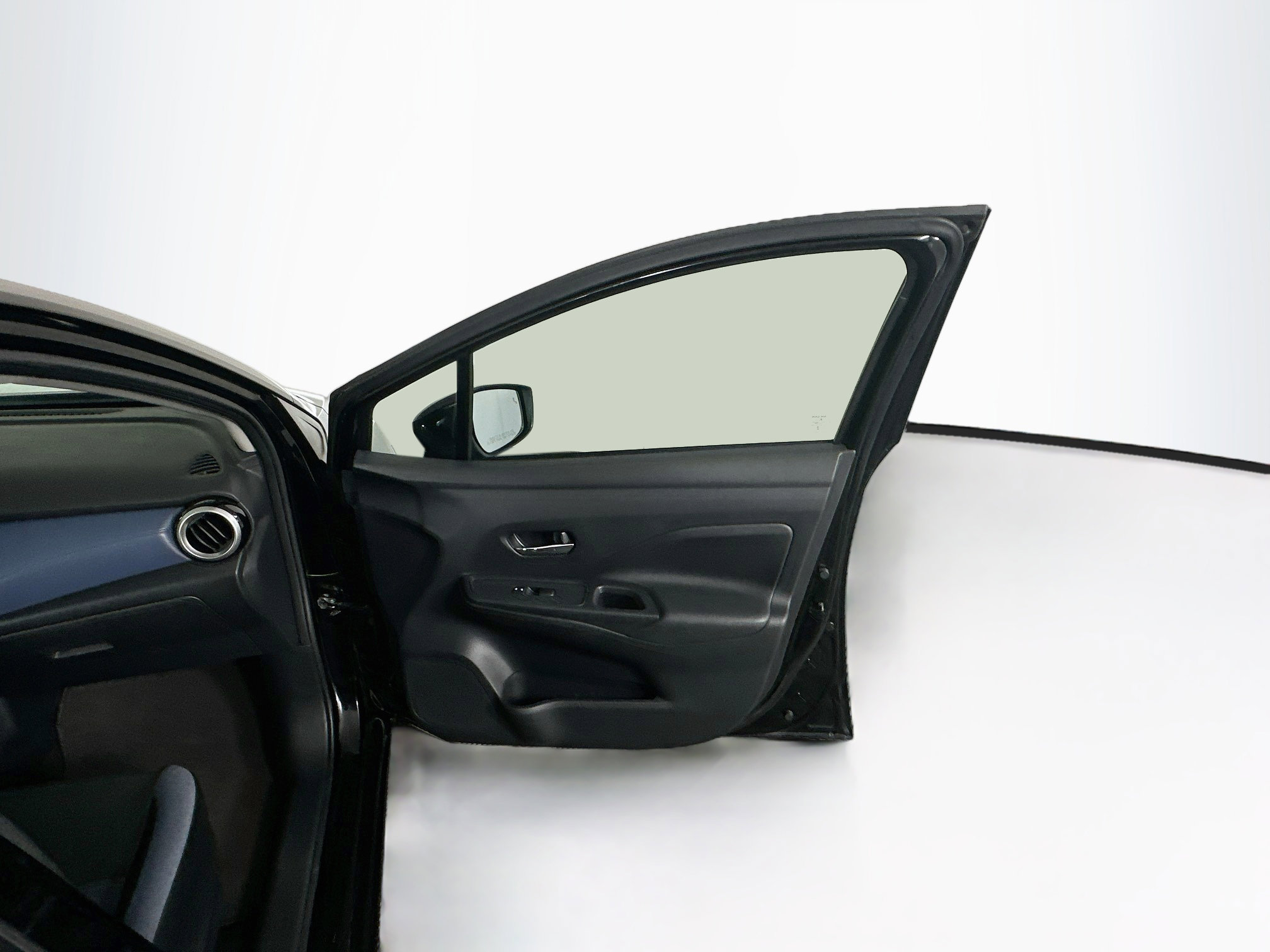Used 2025 Nissan Versa SV FWD image 30
