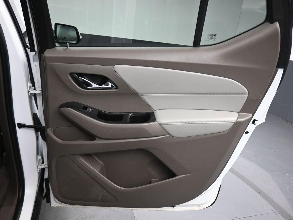 Used 2019 Chevrolet Traverse LT w/ LT Premium Package AWD/4WD image 43